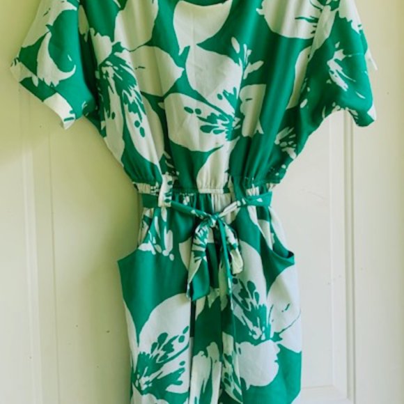 New Direction Green/White Tie Waist Floral Dress - Picture 2 of 8